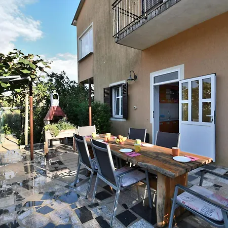 Apartment Darko *